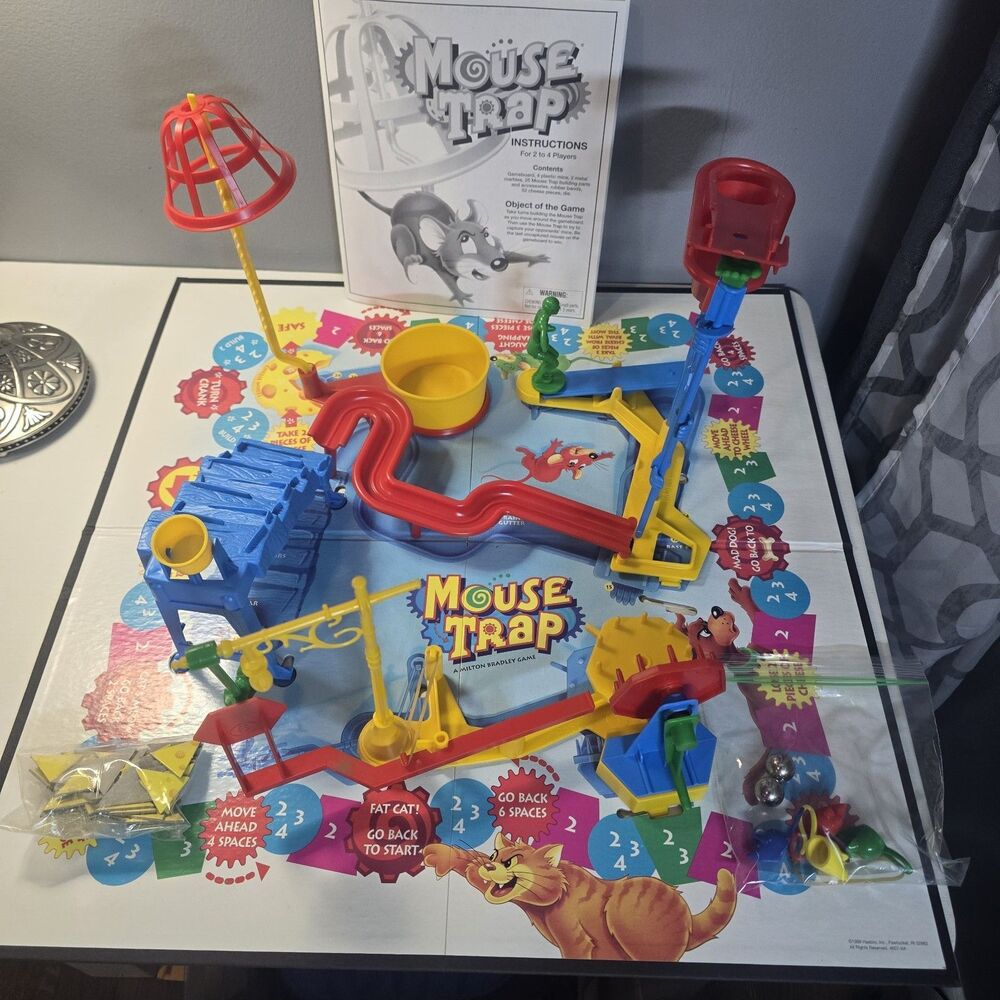 1999 Mouse Trap Board Game Vintage Milton Bradley Complete CIB with Instructions